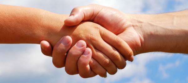 Теория «шести рукопожатий», или Как не стать жертвой мошенников в сети?