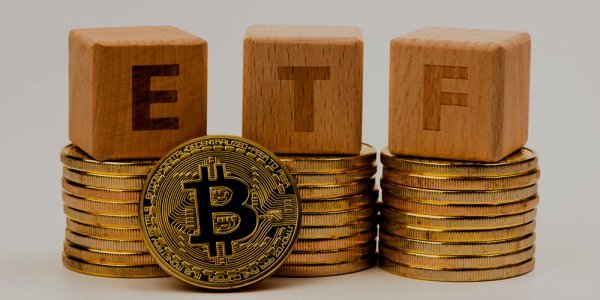 Спотовые биткоин-ETF в США: как запуск новых фондов меняет правила игры для трейдеров и инвесторов